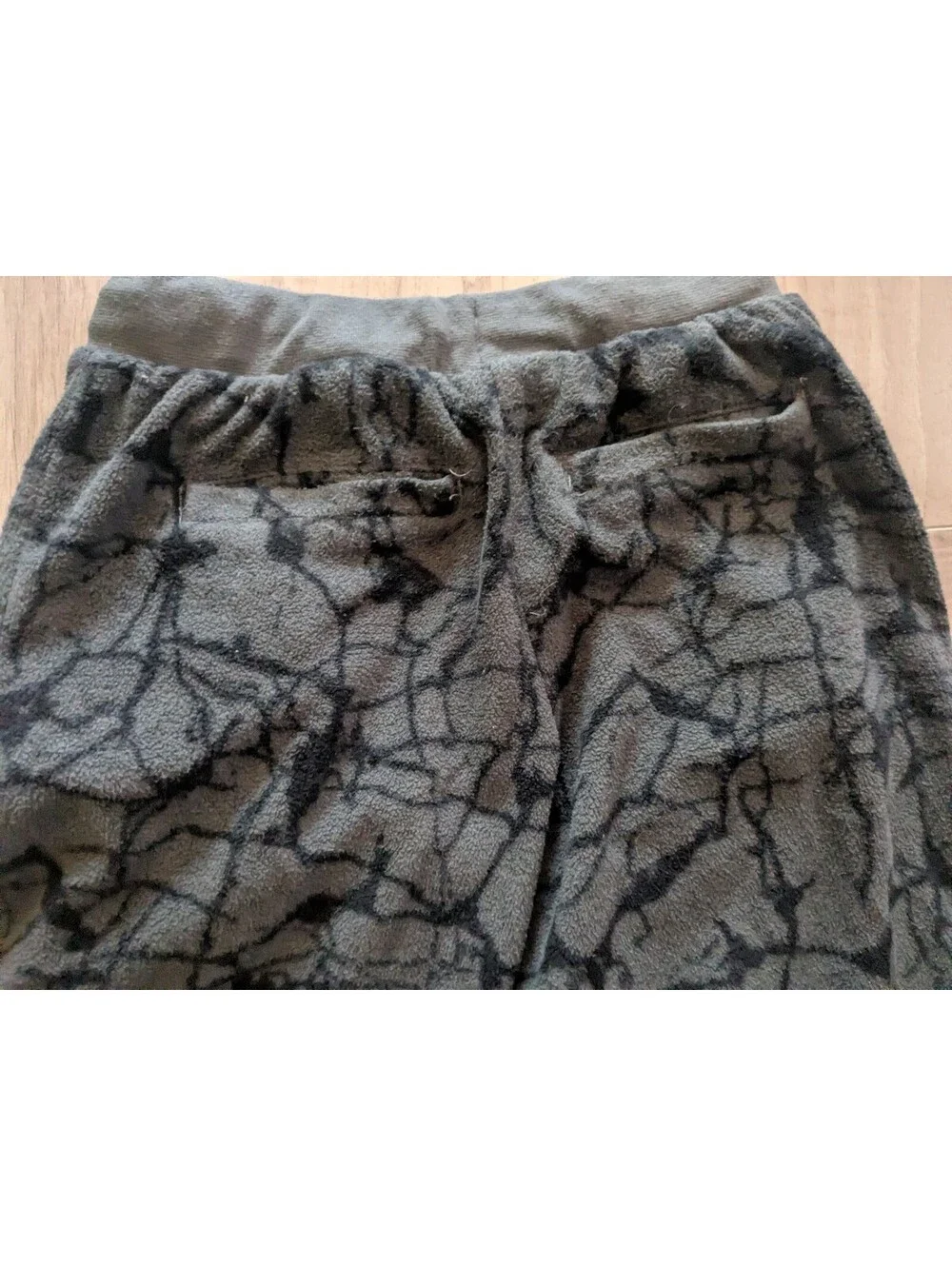 Boys small 6/7 fleece pants